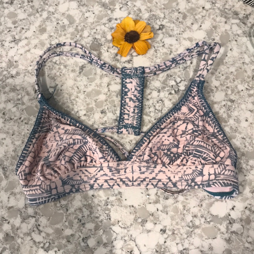 Swim suite top.. Grey & Pink. Xsmall.